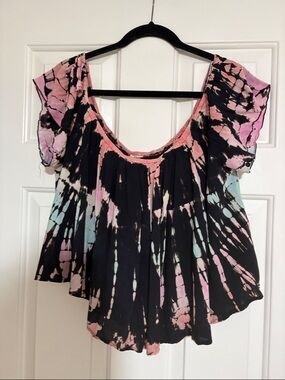 Tie-Dye Off-Shoulder Blouse in Black and Pastel Pink